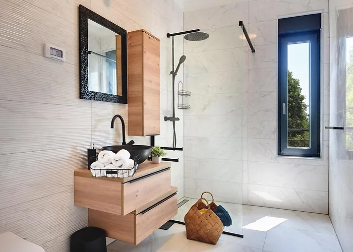 Tika Villa *