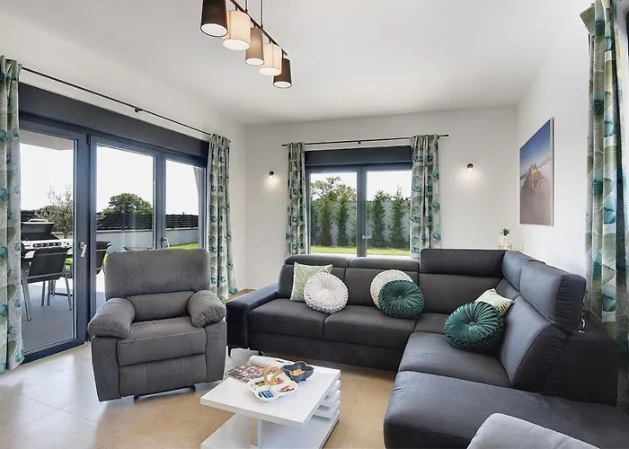 فيلة Tika بولا